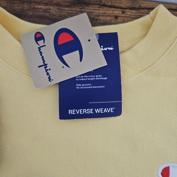 CHAMPION WOMEN'S YELLOW REVERSE WEAVE CROPPED SWEATSHIRT SIZE XS Oversized READ - Picture 7 of 12